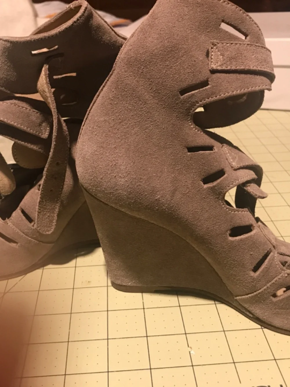 Surface to air ivory suede wedges 37 NEW UNWORN
